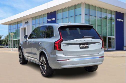 2025 Volvo XC90 B5 Plus 7-Seater