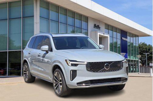 2025 Volvo XC90 B5 Plus 7-Seater