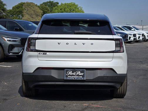 2025 Volvo EX30 Twin Motor Plus