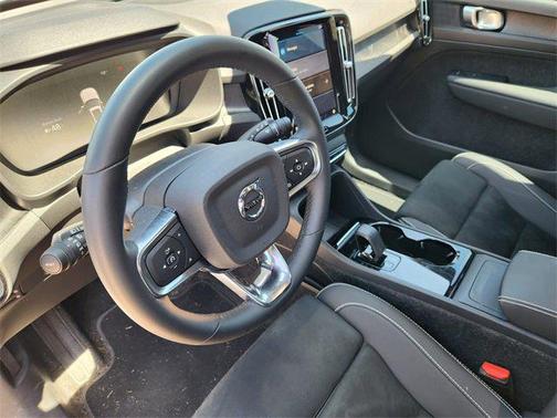 2023 Volvo XC40 Recharge Pure Electric Twin Plus