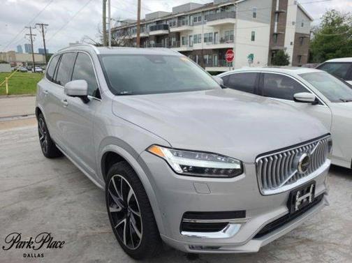 2023 Volvo XC90 B5 Plus