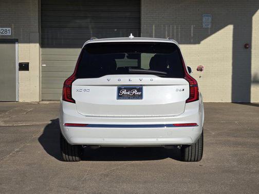 2026 Volvo XC90 B6 Ultra 7-Seater