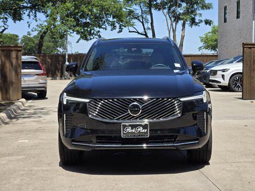 2025 Volvo XC90 B6 Plus 7-Seater