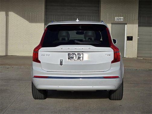 2025 Volvo XC90 Plug-In Hybrid T8 Plus 7-Seater