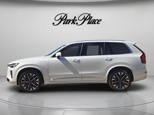 2025 Volvo XC90 Plug-In Hybrid T8 Plus 7-Seater