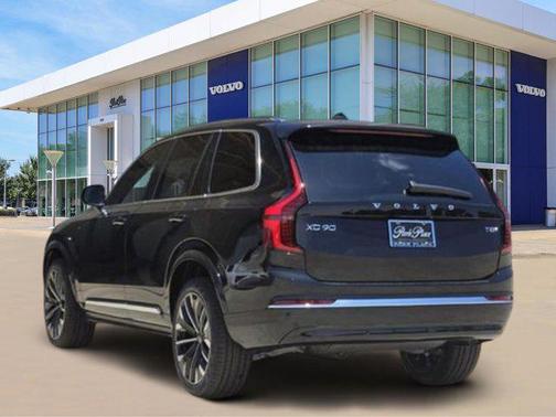 2025 Volvo XC90 Plug-In Hybrid T8 Core 7-Seater