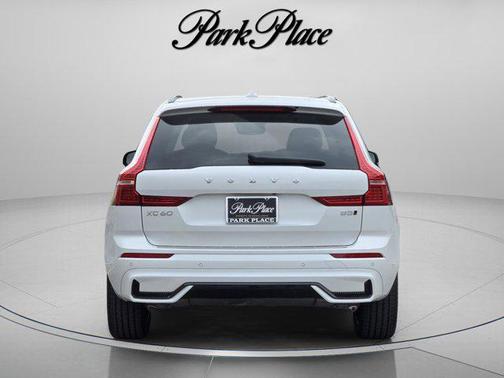 Crystal White Metallic 2024 Volvo XC60 B5 Plus Dark Theme