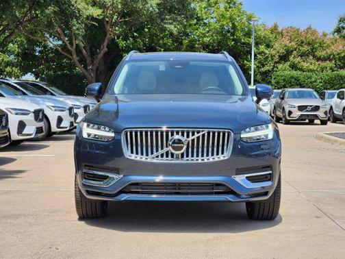 2025 Volvo XC90 Plug-In Hybrid Core