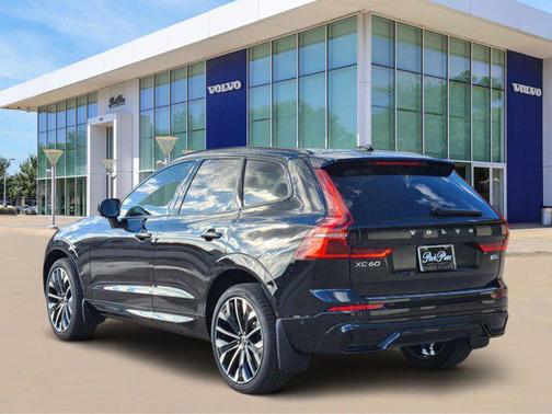 2026 Volvo XC60 B5 Ultra