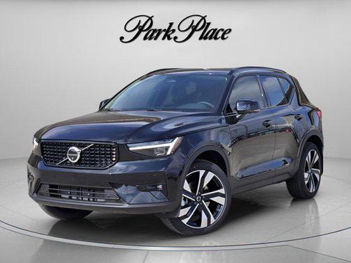 2026 Volvo XC40 Ultra, B5 AWD Gas (mild hybrid), Dark