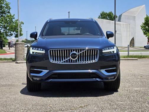2022 Volvo XC90 T6 Inscription