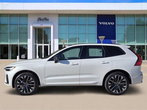 2026 Volvo XC60 B5 Ultra