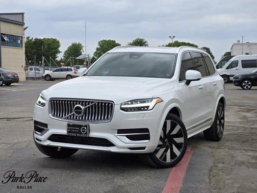 2023 Volvo XC90 Recharge Plug-In Hybrid T8 Ultimate Bright Theme 7-Seater
