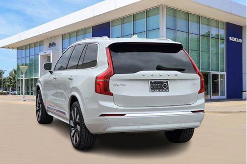2023 Volvo XC90 Recharge Plug-In Hybrid T8 Ultimate Bright Theme 7-Seater