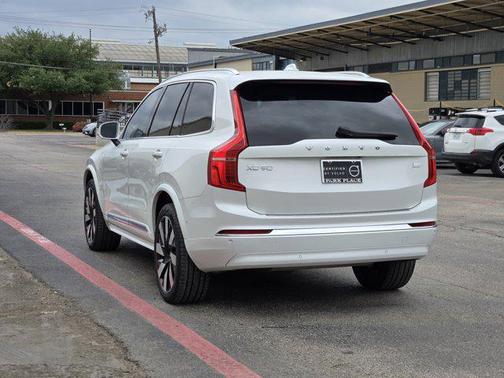 2023 Volvo XC90 Recharge Plug-In Hybrid T8 Ultimate Bright Theme 7-Seater