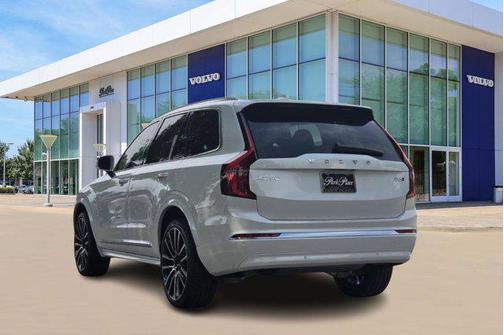 2025 Volvo XC90 B6 Ultra