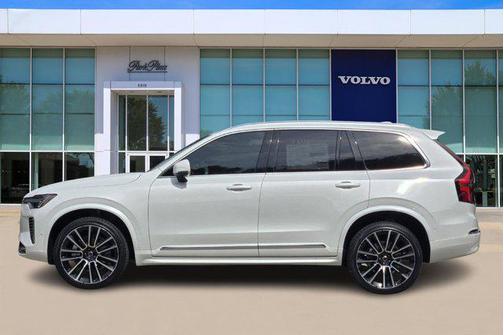 2025 Volvo XC90 B6 Ultra