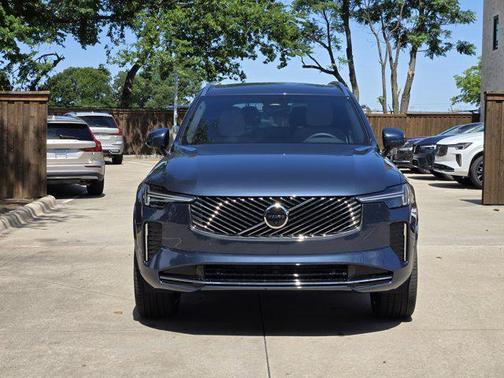 2025 Volvo XC90 B5 Plus 7-Seater