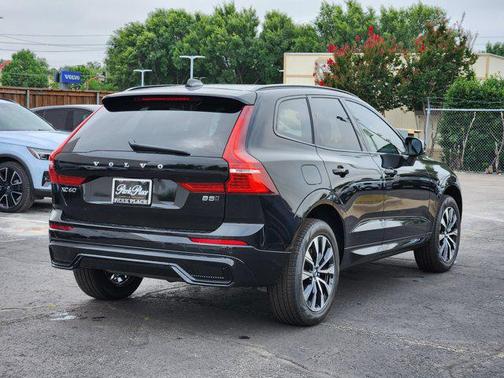 2025 Volvo XC60 B5 Core