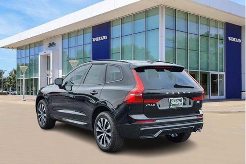 2025 Volvo XC60 B5 Core