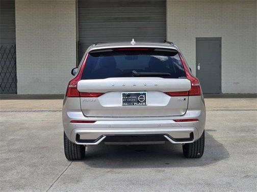 2025 Volvo XC60 B5 Plus