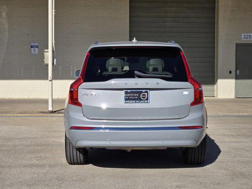 2024 Volvo XC90 Recharge Plug-In Hybrid T8 Plus Bright Theme 7-Seater