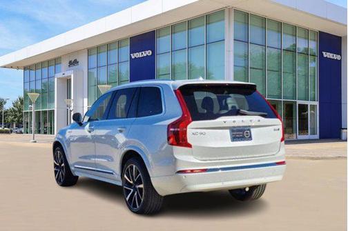 2025 Volvo XC90 B6 Plus 7-Seater