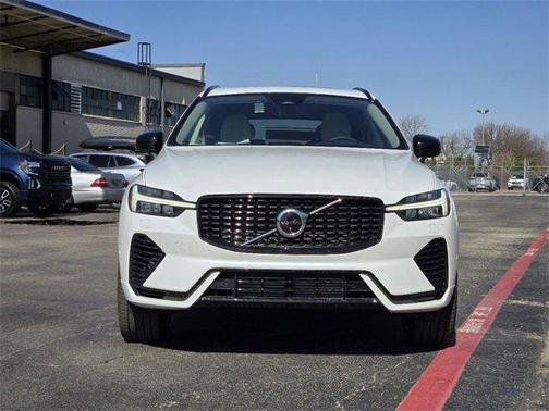 2025 Volvo XC60 Plug-In Hybrid T8 Ultra