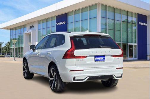 2025 Volvo XC60 Plug-In Hybrid T8 Ultra