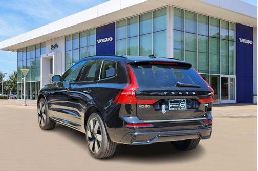 2025 Volvo XC60 Plug-In Hybrid T8 Plus