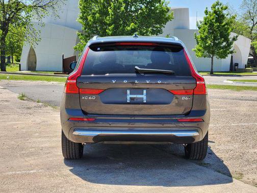 2022 Volvo XC60 B6 Inscription