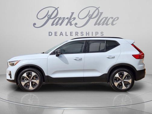 Cloud Blue 2026 Volvo XC40 Plus, B5 AWD Gas (mild hybrid), Dark