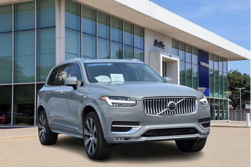 2025 Volvo XC90 B6 Plus 7-Seater