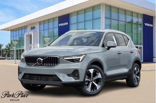 2025 Volvo XC40 B5 Plus Bright Theme