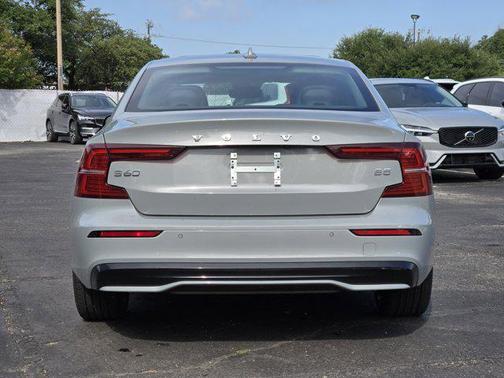 2025 Volvo S60 B5 Core