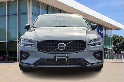 2025 Volvo S60 B5 Core