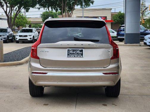 2025 Volvo XC90 Plug-In Hybrid Plus