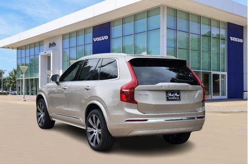 2025 Volvo XC90 Plug-In Hybrid Plus