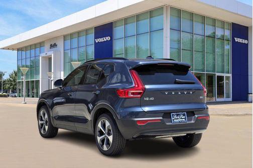 2026 Volvo XC40 B5 Core