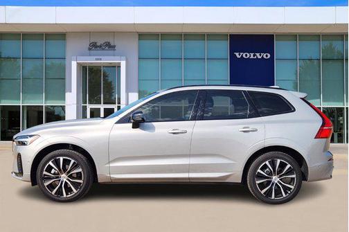 2023 Volvo XC60 B5 Plus Dark Theme