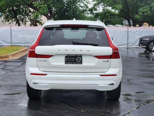 2022 Volvo XC60 B6 Inscription