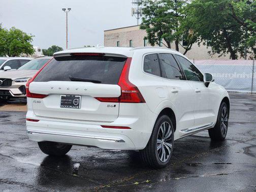 2022 Volvo XC60 B6 Inscription