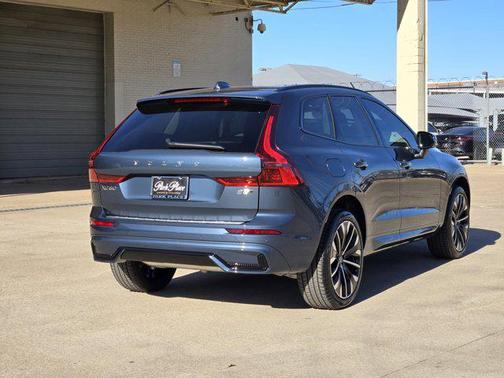 2026 Volvo XC60 B5 Ultra