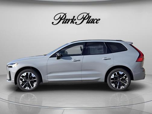 Vapour Grey Metallic 2026 Volvo XC60 B5 Plus