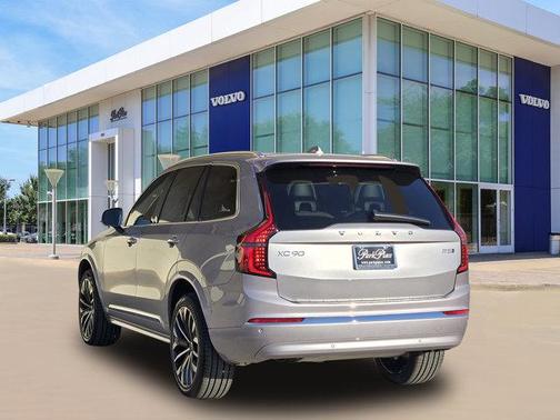 2026 Volvo XC90 B5 Plus 7-Seater