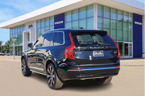 2025 Volvo XC90 B6 Plus 7-Seater