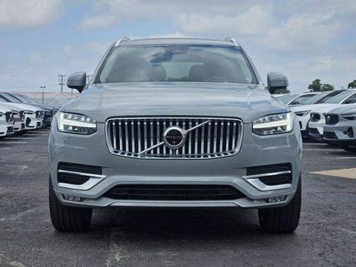 2024 Volvo XC90 B6 Plus Bright Theme 7-Seater