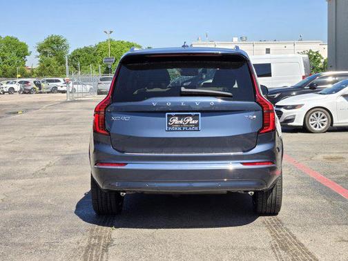 2025 Volvo XC90 Plug-In Hybrid T8 Plus 7-Seater