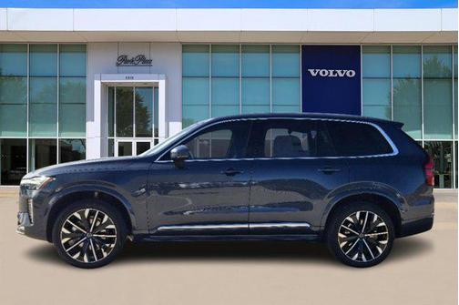 2025 Volvo XC90 B5 Plus 7-Seater