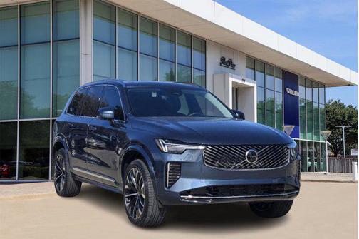 2025 Volvo XC90 B5 Plus 7-Seater